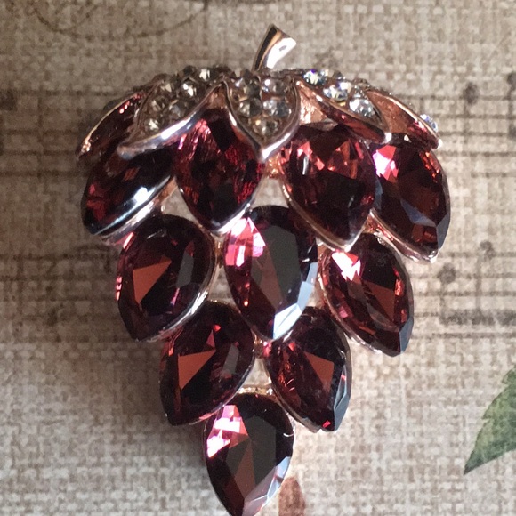 Grapes Teardrop Crystal Brooch - Picture 16 of 16